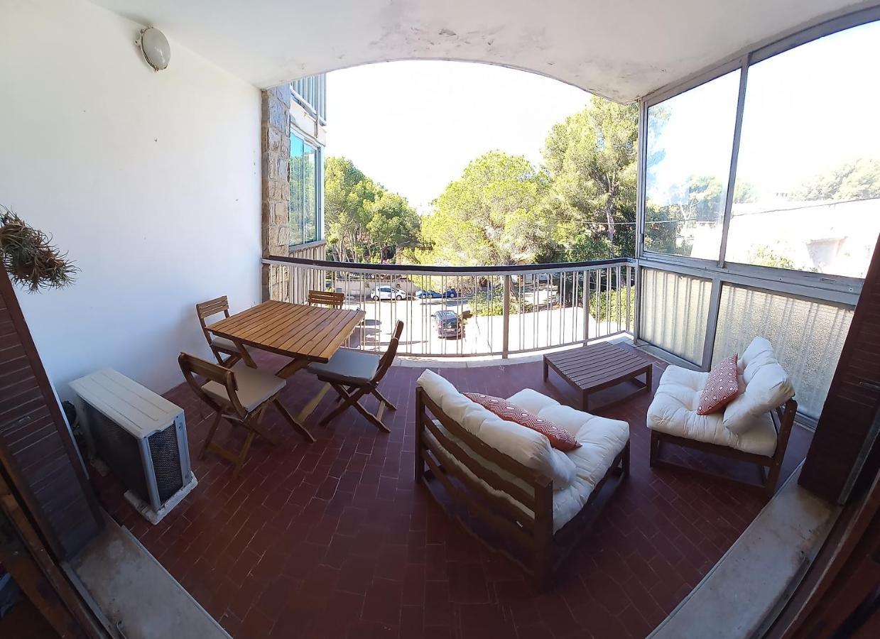 Loft Climatise "La Pinede", 50 M2, Tres Calme, 5 Mn A Pied Des Plages, Lit King Size La Seyne-sur-Mer Exterior photo