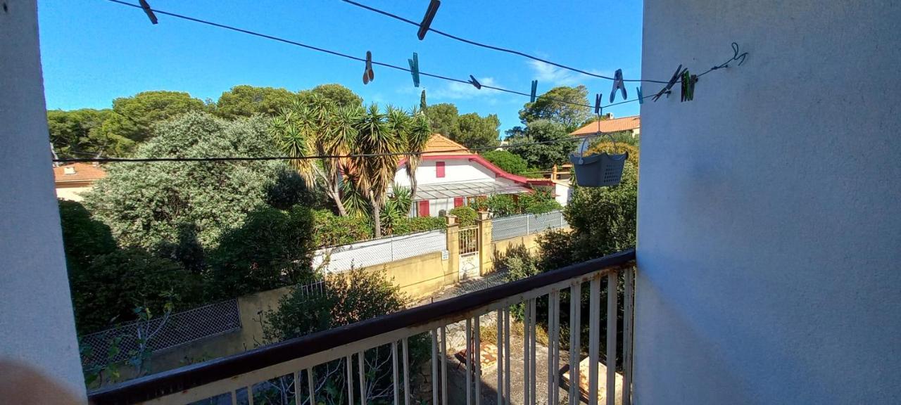Loft Climatise "La Pinede", 50 M2, Tres Calme, 5 Mn A Pied Des Plages, Lit King Size La Seyne-sur-Mer Exterior photo